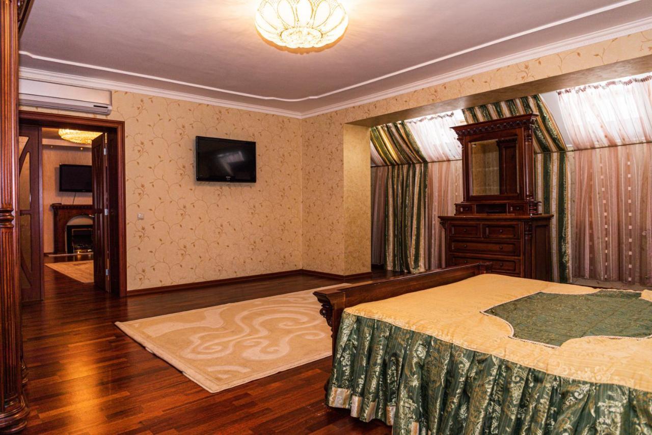 Olymp Hotel Ужгород Экстерьер фото